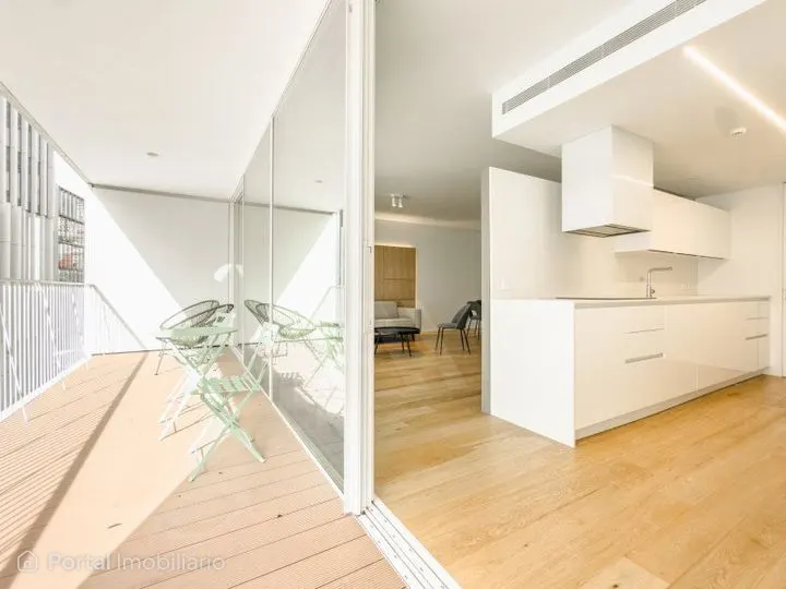 Apartamento T3 de luxo inserido num edifício recente