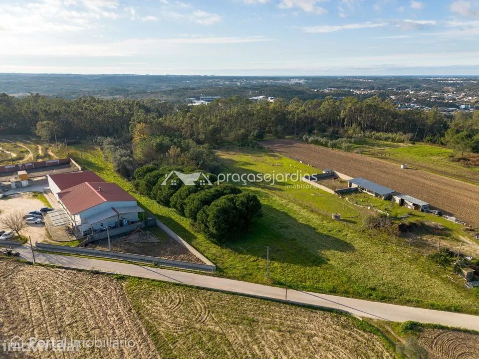 Terreno com 1050m2