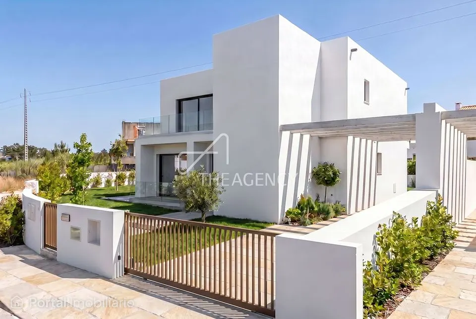 3-bedroom house for sale in Tornada e Salir do Porto