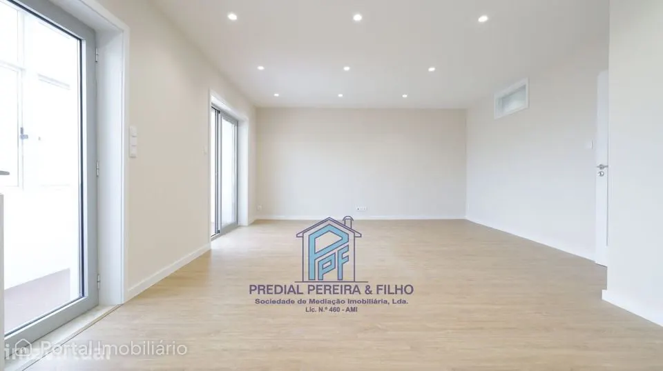 Andar Moradia T4+1 | Remodelado | Gueifães-Maia
