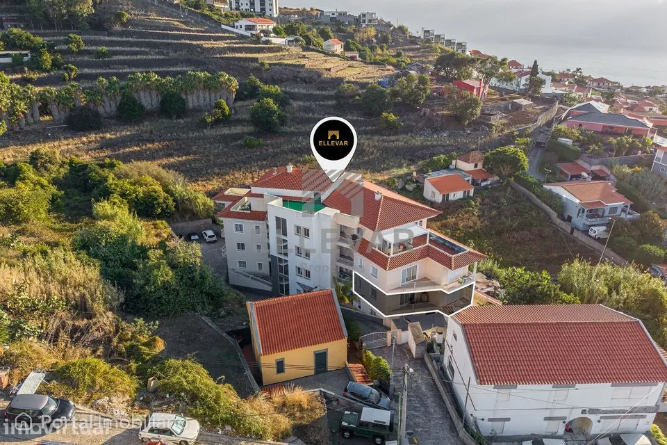 Apartamento T2 no Caniço condominio fechado