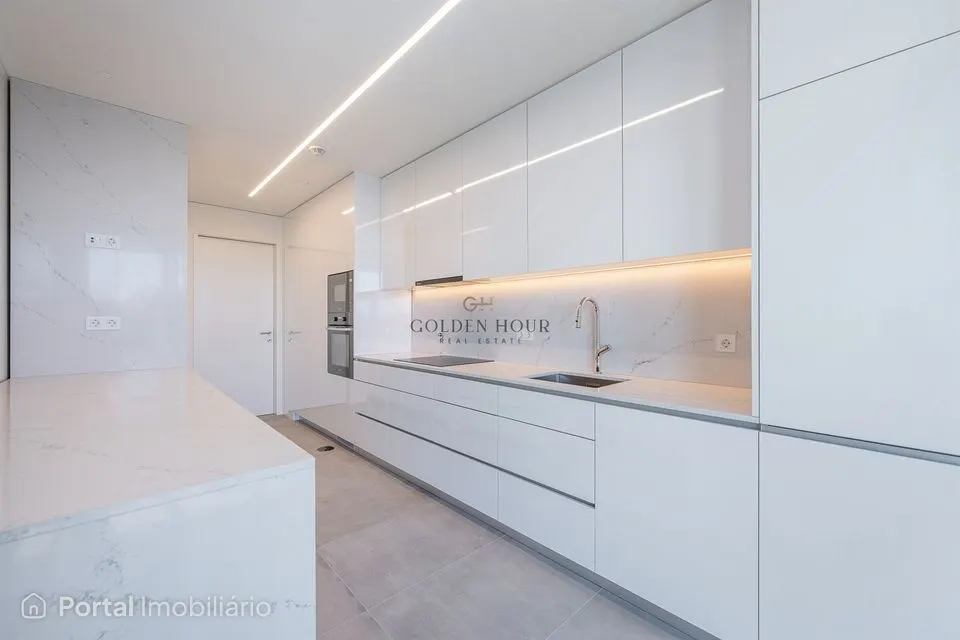 4-bedroom apartment for sale in Canidelo
