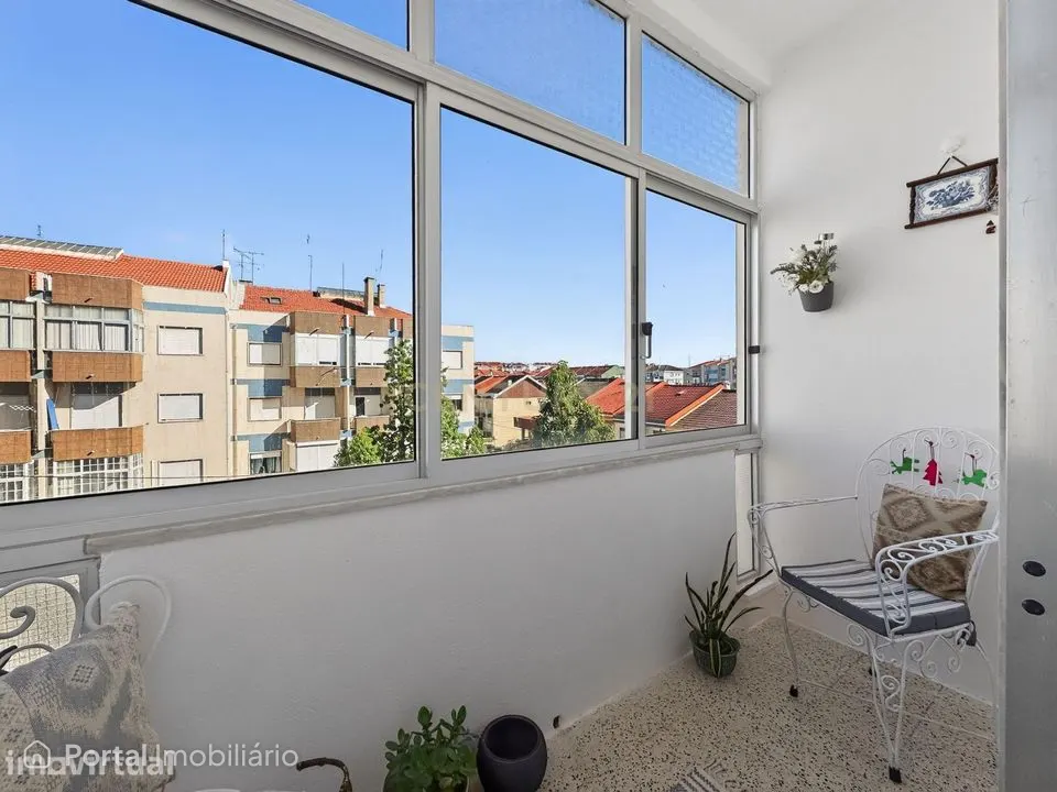 T2 no Feijó | 71 m² | Excelente luminosidade | Próximo da Fertagus de