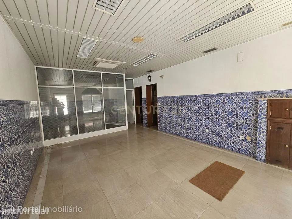 Loja para Arrendamento em Belém – 175 m2 (2 Pisos)
