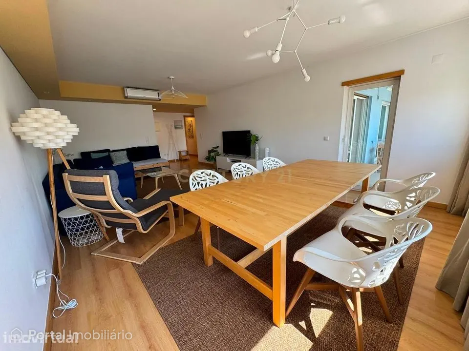 Arrendamento Luxuoso Apartamento T3 em Montijo com Vista Desafogada e