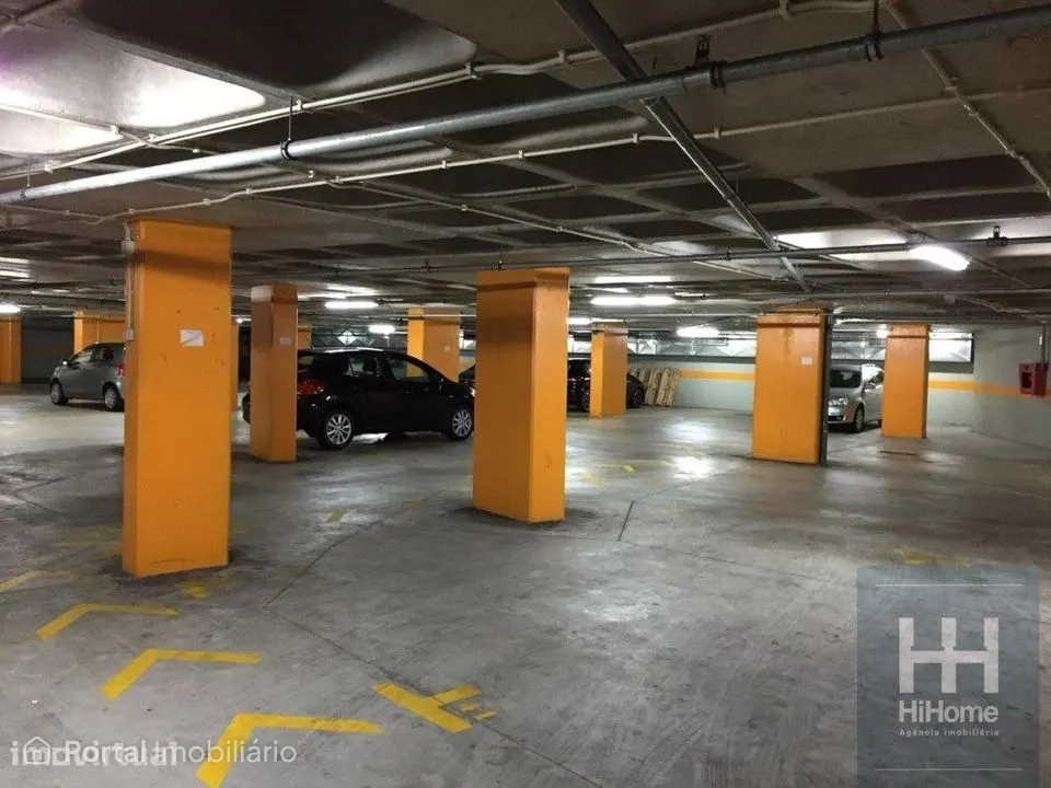 17 lugares de Estacionamento no centro da cidade de Santa Cruz