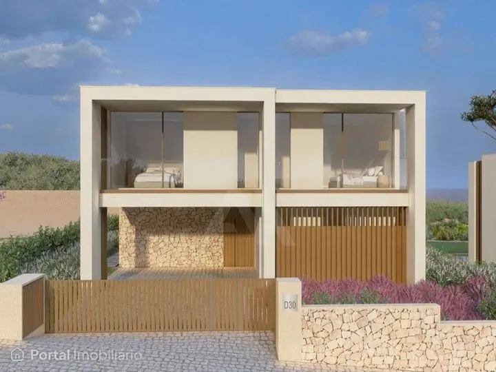 Moradia única de luxo com 4 quartos em suíte