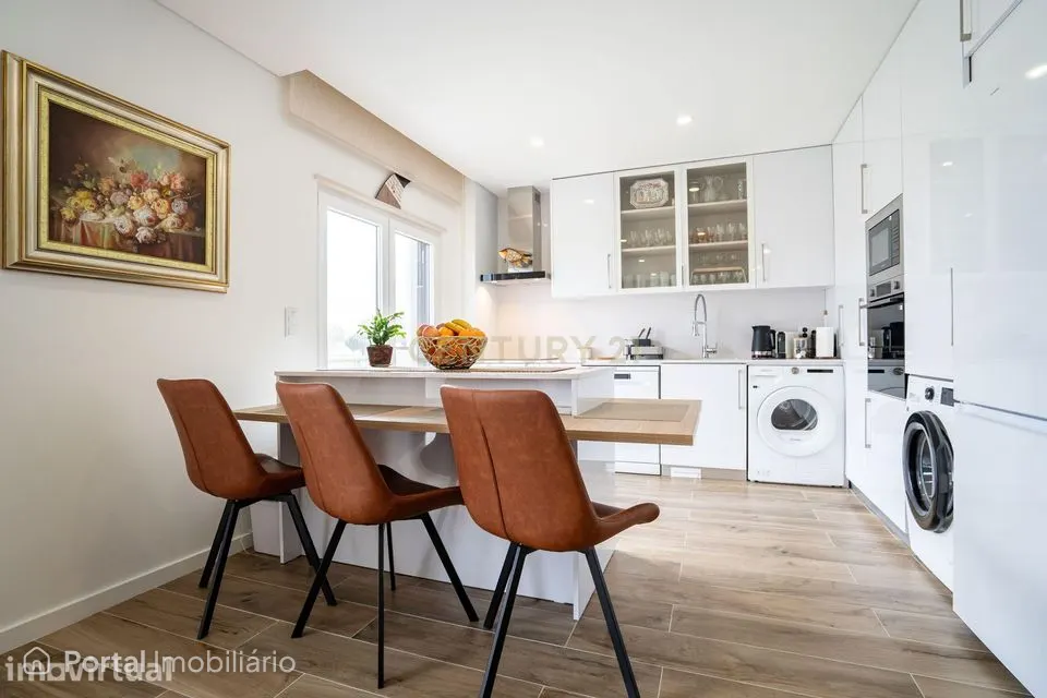 T2 semi-Novo com Terraço e garagem, Pinhal Novo, Palmela