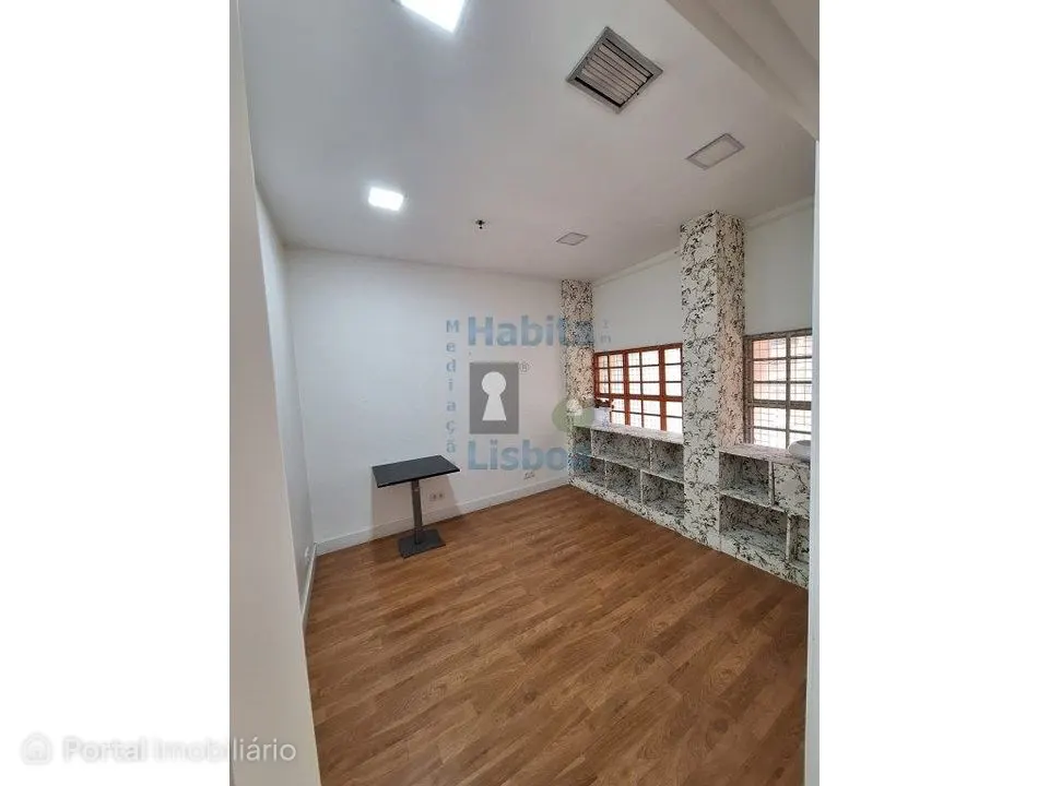 loja com 67m2 no Espaço Comercial no CC Olaias Plaza Lisboa