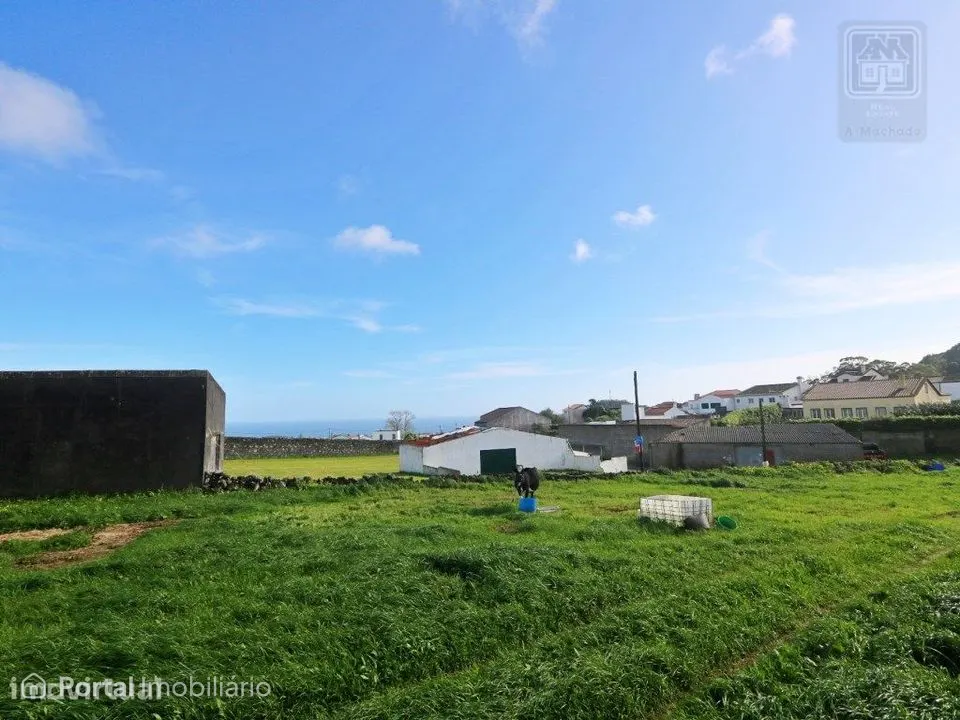 Land for sale in Fajã de Cima