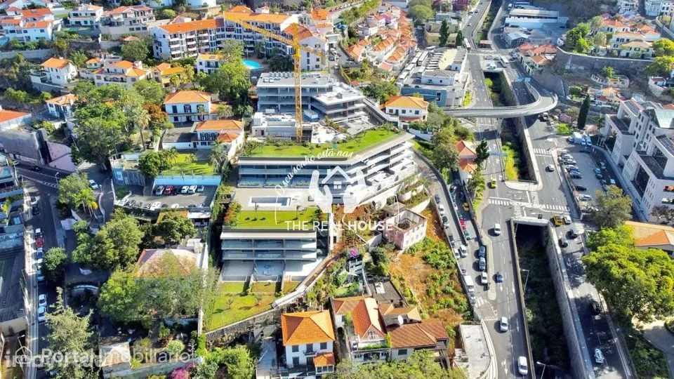UPTOWN LUX _ T3 de Luxo no Funchal