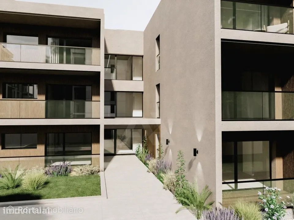 Apartamento T2 renovado com piscina em Leiria