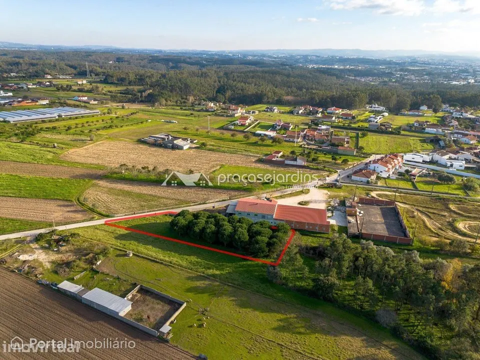 Terreno com 1050m2