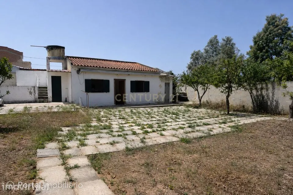 Terreno em Avos com Casa T0 de apoio na Herdade do Pinhal das Formas,