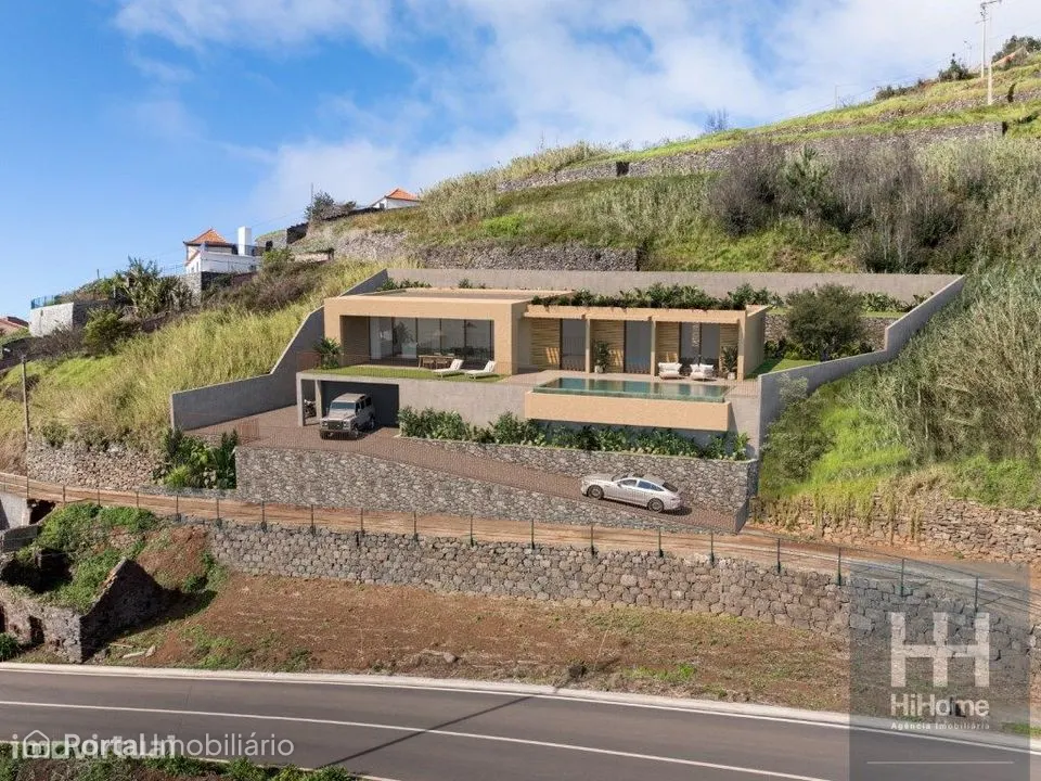 3-bedroom house for sale in Fajã da Ovelha
