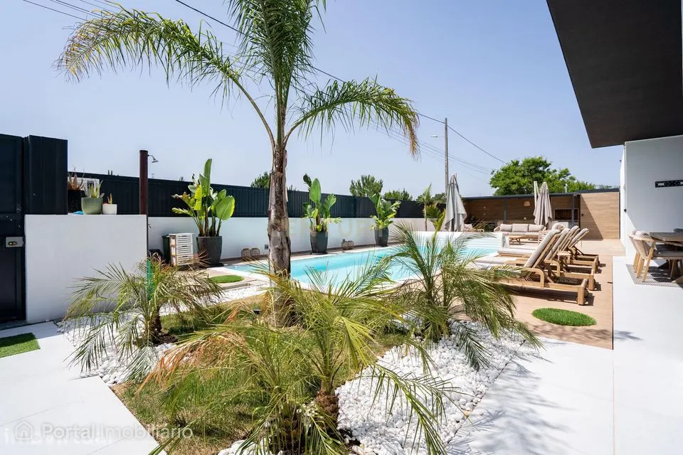 4-bedroom house for sale in Quinta do Anjo