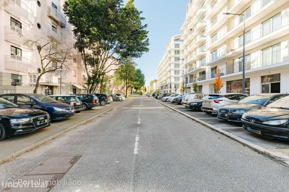 Loja à Venda nos Olivais, Empreendimento O LinngLisboa - 201m²