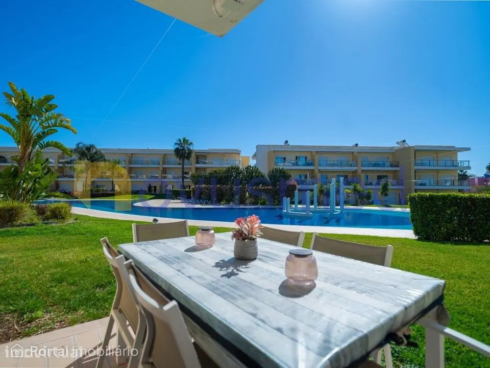 Apartamento T2 com Piscina, Marina de Albufeira