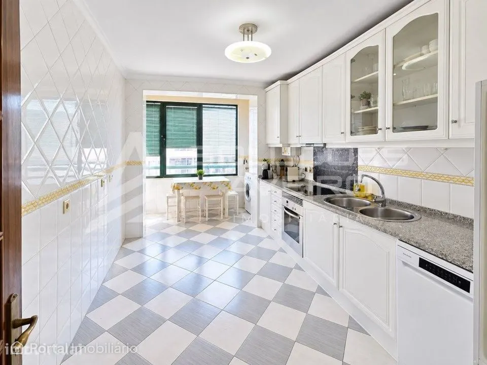 Apartamento T2 | Centro de Águeda | Garagem e elevador