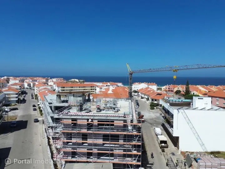 Apartamento T2 novo com vista mar a 1 minuto da Praia da Consolação.