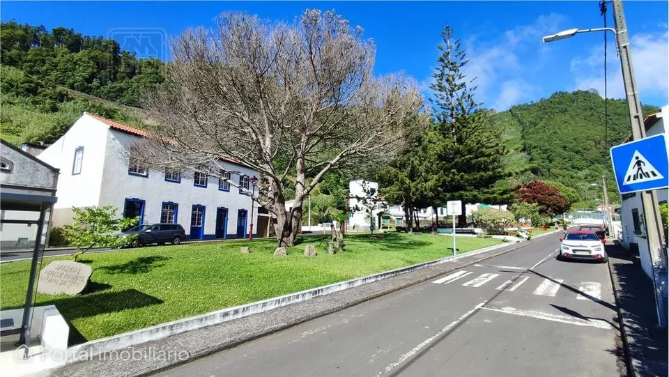 Moradia T7 à venda em Povoação