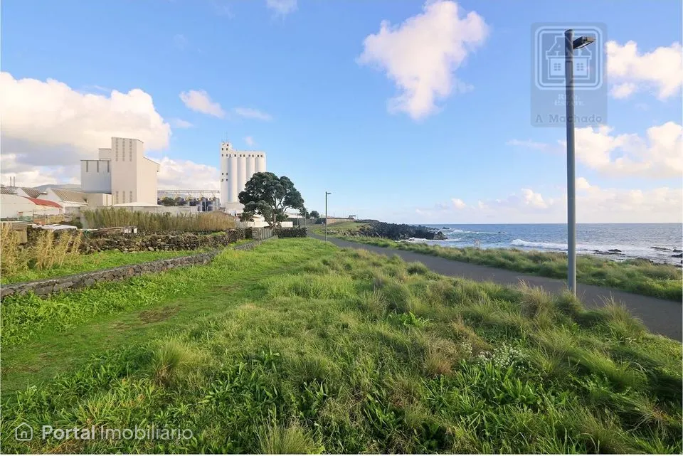 Land for sale in Topo (Nossa Senhora do Rosário)