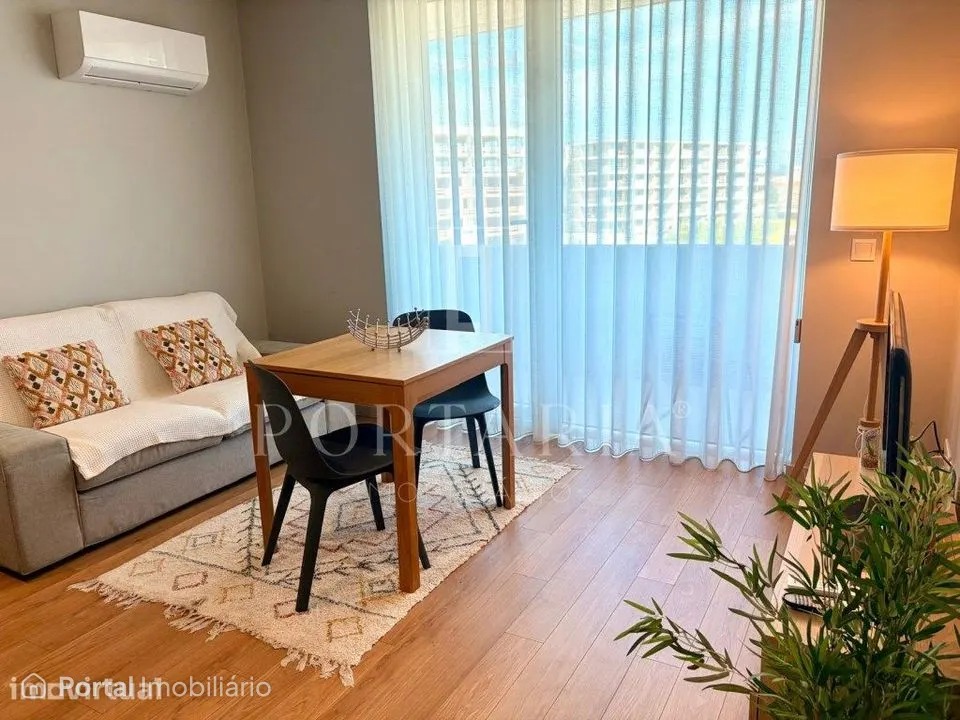 Apartamento T0+1 mobilado e equipado no centro de Aveiro