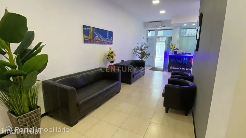 Clínica Renovada em Setúbal - Oportunidade Única!