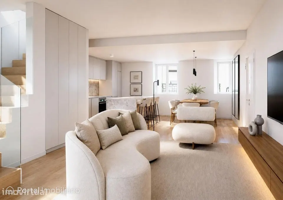 T3 Duplex Renovado com Suite de 33m2 no Centro Histórico de Setúbal