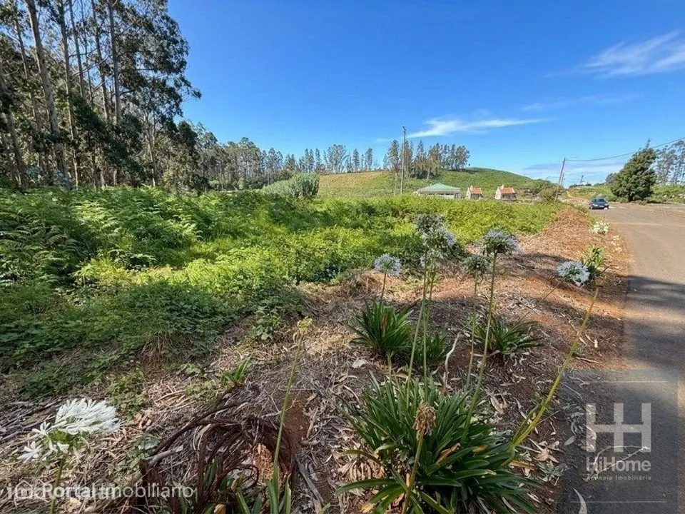 Terreno de 1.500 m² na Santa, Porto Moniz