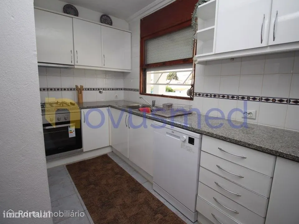 Moradia com Piscina na Zona Premium Areias São João, Albufeira