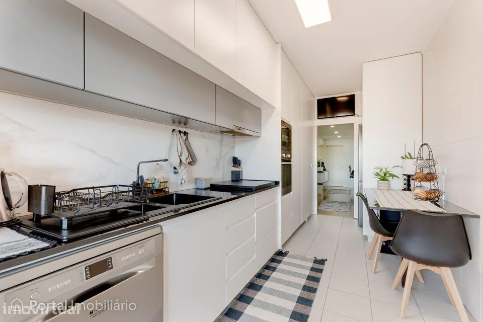 T3 no último andar, com suite, garagem em box e vistas livres –...