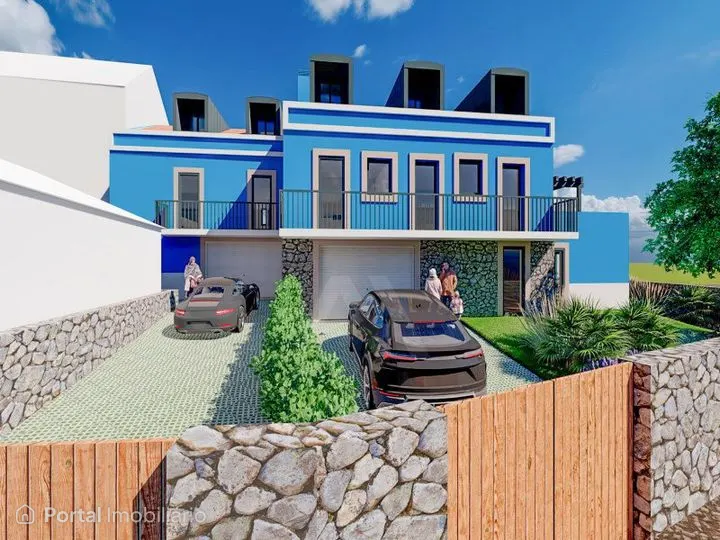 Terreno com projeto aprovado para 3 moradias em Cascais