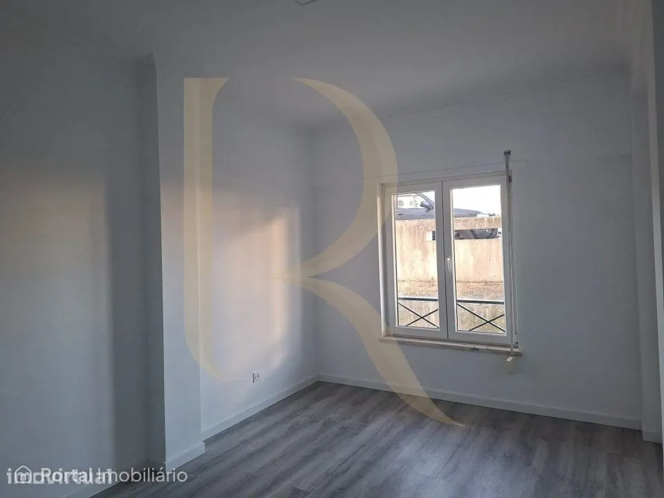 Apartamento T3 em rés -do-chão na Quinta do Conde