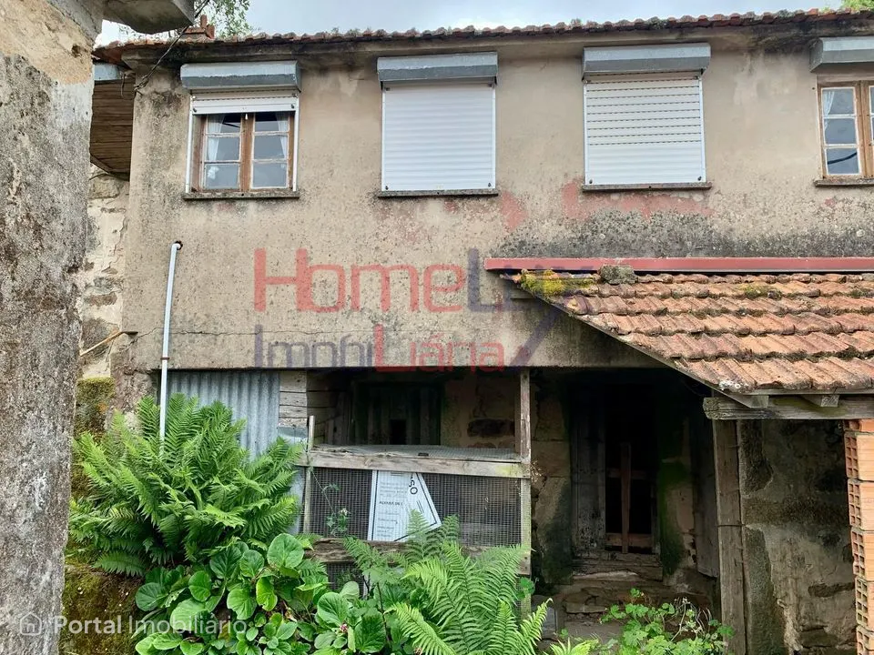 Ruína com Projeto Aprovado em Macieira de Cambra