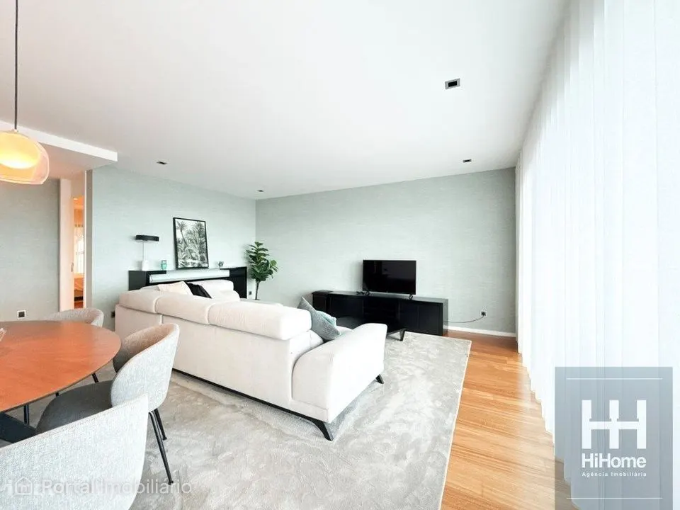 Apartamento T3 com piscina na Avenida do Infante, Funchal