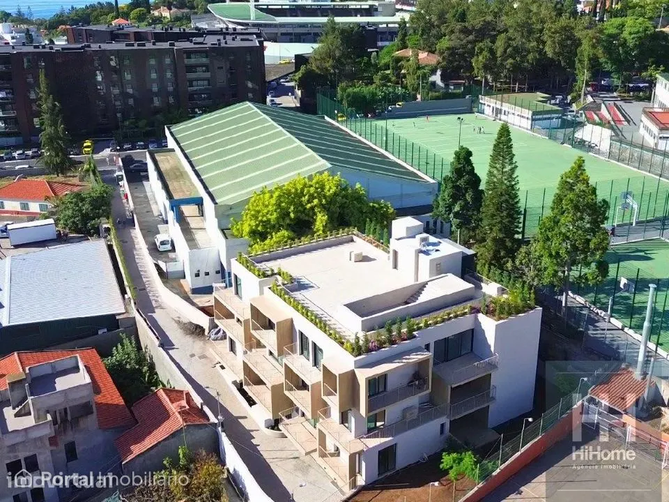 Apartamento T2 junto aos Barreiros em São Martinho