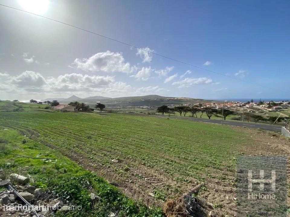 Lote de Terreno com 5.560 m2 na Ilha do Porto Santo