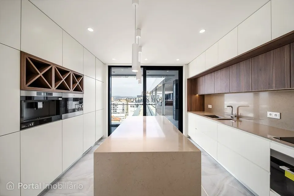 Apartamento T4 Venda em Mafamude e Vilar do Paraíso,Vila Nova de Gaia