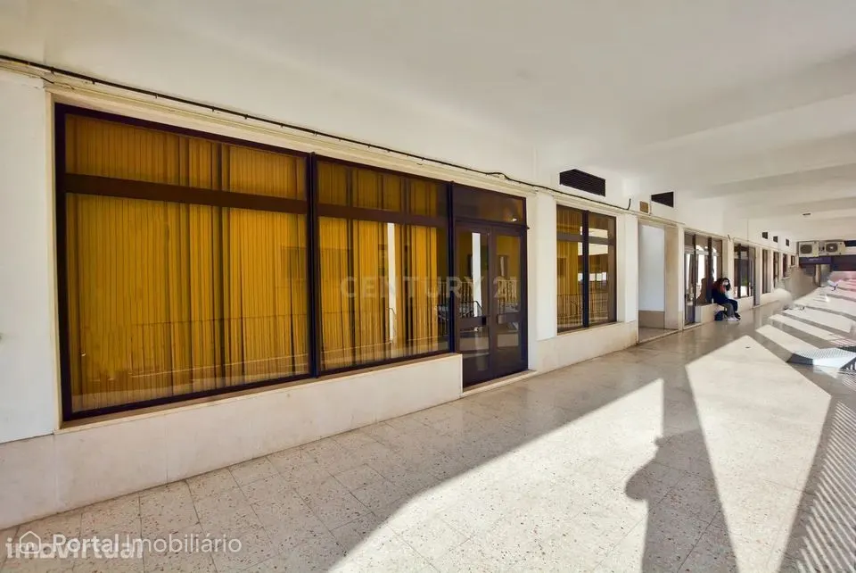 Shop for sale in Sacavém e Prior Velho