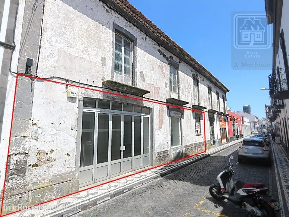 ÁREA COMERCIAL para ARRENDAR - centro da cidade de Ponta Delgada, I...