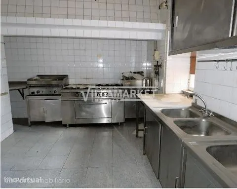 Loja de 2 pisos da banca com 226 m2 situada em Pias - Serpa - Alentejo