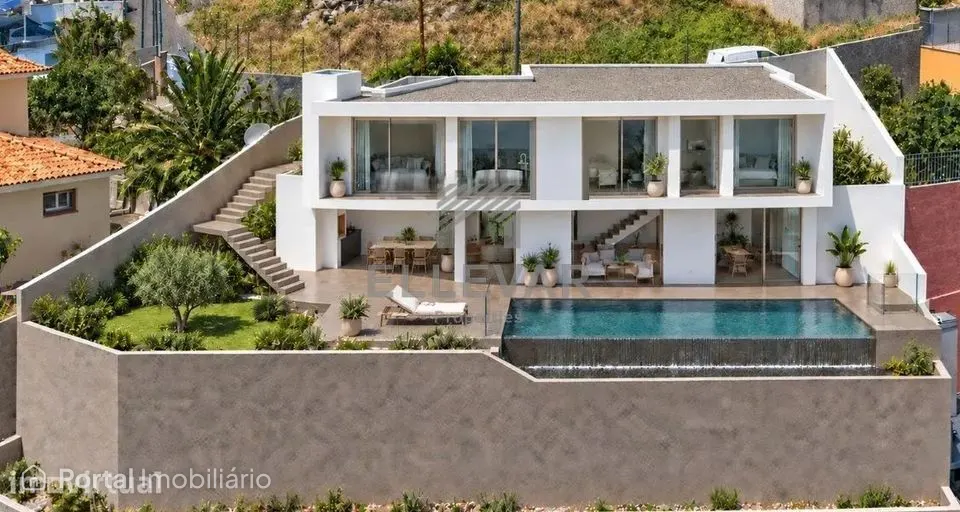 Moradia T3 com piscina com vista Mar na Calheta
