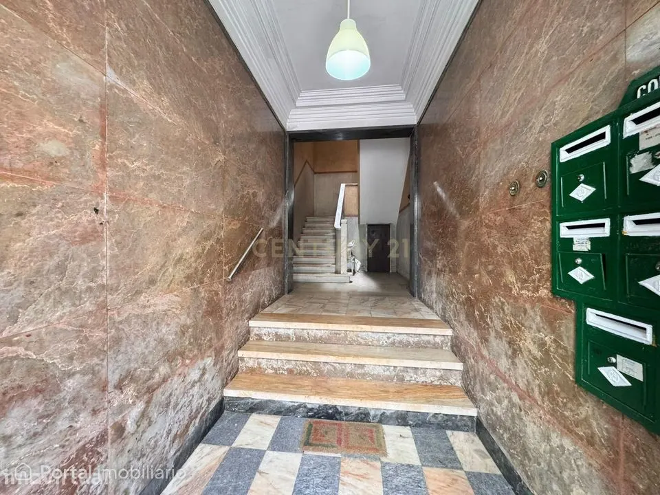 Prédio para venda em algés – centro