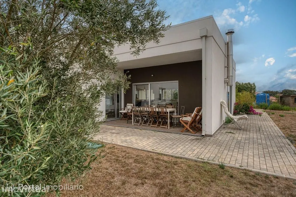 Moradia térrea T3 com piscina e vista campo- Abitureiras, Santarém