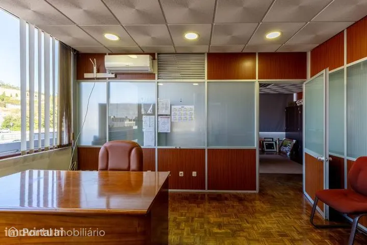 Shop for rent in Santa Maria, São Pedro e Matacães
