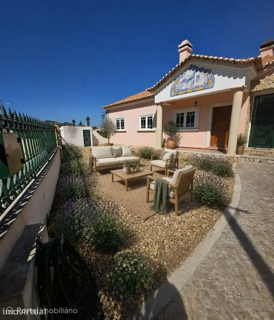 4-bedroom house for rent in Quinta do Anjo