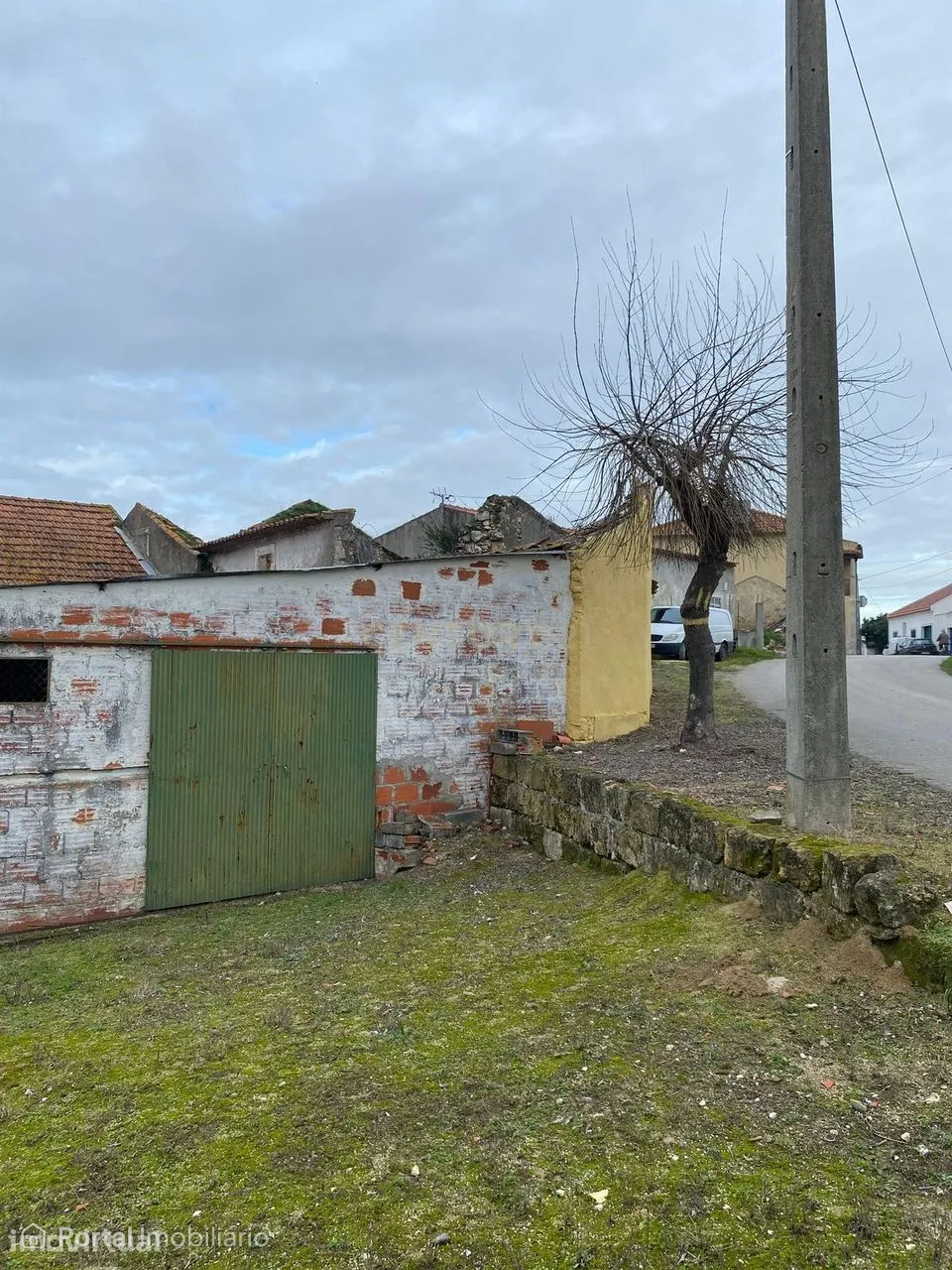 Moradia em Ruina Logradouro em S. Vicente de Paul - Santarém
