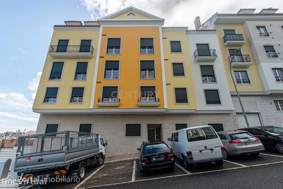 Apartamento T2 Urbanização Neudel na Amadora, a estrear