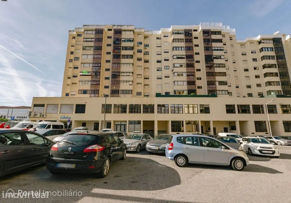 Loja Urbanização Quinta do Património/Sacavém